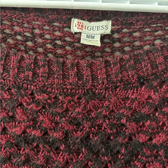 GUESS Sweater - Picture 3 of 3